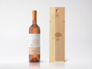 A bottle of Forest Vallée wine and a wooden box